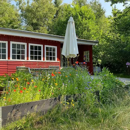度假居 Red Wooden House In The Middle Of Frederiksvaerks Nature Frederiksværk